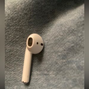 Replacement RIGHT air pod gen 1